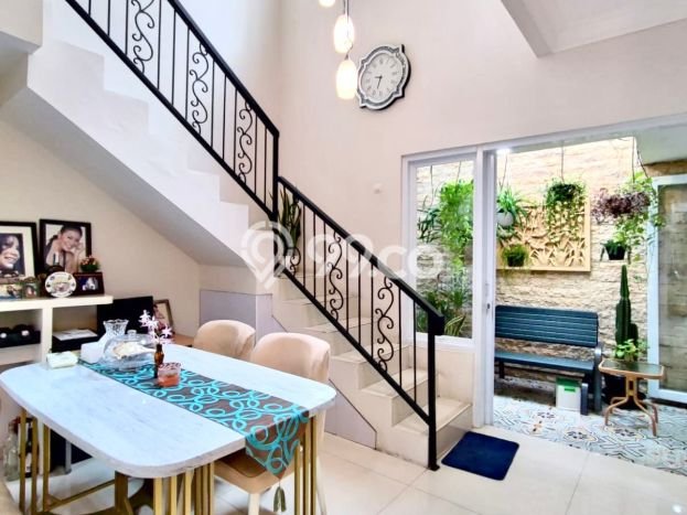 Rumah Elit LB 150m2 Siap Pakai Desain Elegan di Ragunan, Jakarta Selatan Rumah Elit LB 150m2 Siap Pakai Desain Elegan di Ragunan, Jakarta Selatan