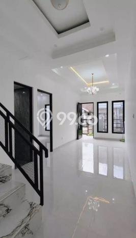 Rumah Luas Asri 4 KT Siap Pakai di BSD City Tangerang Rumah Luas Asri 4 KT Siap Pakai di BSD City Tangerang