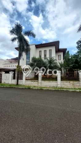 Rumah Mewah LB 431m2 Siap Pakai Desain Elegan di Bintaro, Jakarta Selatan Rumah Mewah LB 431m2 Siap Pakai Desain Elegan di Bintaro, Jakarta Selatan