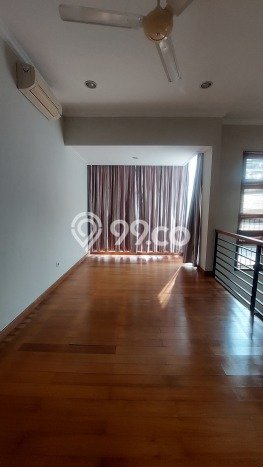 NEW LISTING! Rumah Strategis di Pondok Indah, Luas 140m2m² LB 200m2m² NEW LISTING! Rumah Strategis di Pondok Indah, Luas 140m2m² LB 200m2m²