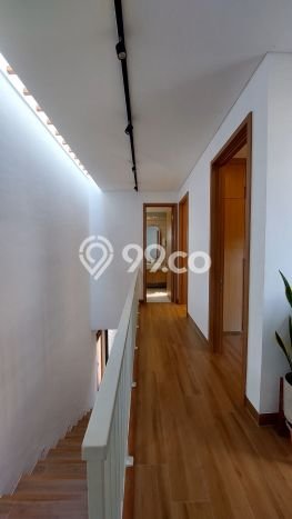 For Sale Rumah 3 Kamar Lokasi Ideal Nyaman dan Strategis di Limo For Sale Rumah 3 Kamar Lokasi Ideal Nyaman dan Strategis di Limo