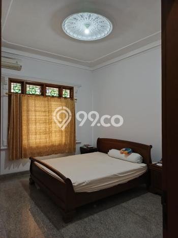 UNIT TERBATAS! Rumah area , 4 KM, LT 300m2m² Bangunan 350m2m² UNIT TERBATAS! Rumah area , 4 KM, LT 300m2m² Bangunan 350m2m²