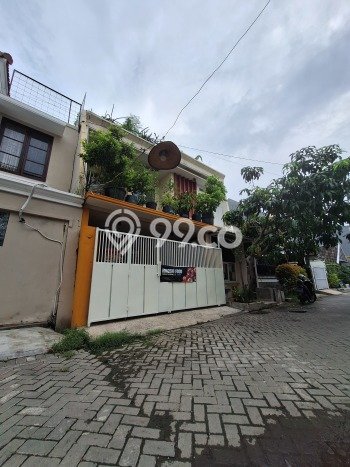 Rumah Strategis Modern Lb 130m2 di Sukolilo, Surabaya Rumah Strategis Modern Lb 130m2 di Sukolilo, Surabaya