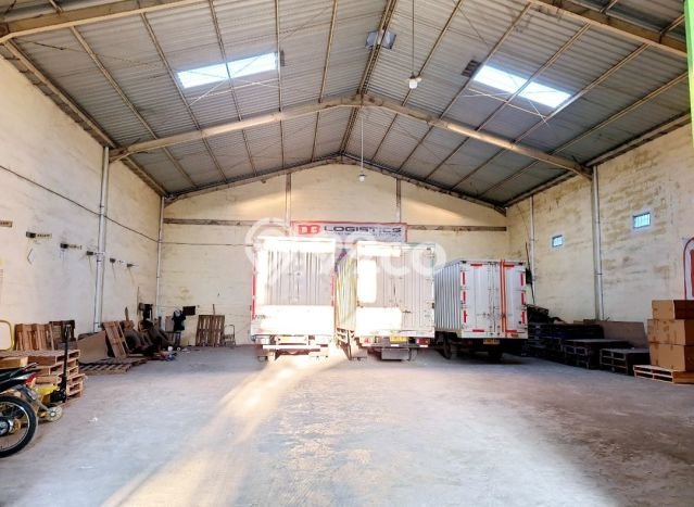 Gudang Komersial Dijual di Sidoarjo Sidoarjo LT 585m2 & LB 290m2 Gudang Komersial Dijual di Sidoarjo Sidoarjo LT 585m2 & LB 290m2