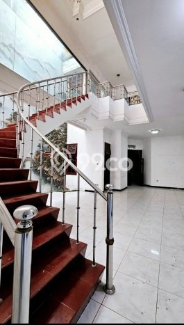Rumah Elit Modern Siap Huni di Darmo Permai Surabaya Rumah Elit Modern Siap Huni di Darmo Permai Surabaya