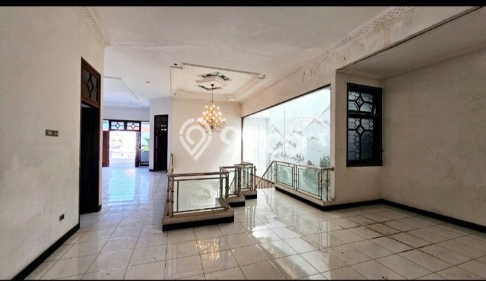 Rumah Elit Modern Siap Huni di Darmo Permai Surabaya Rumah Elit Modern Siap Huni di Darmo Permai Surabaya