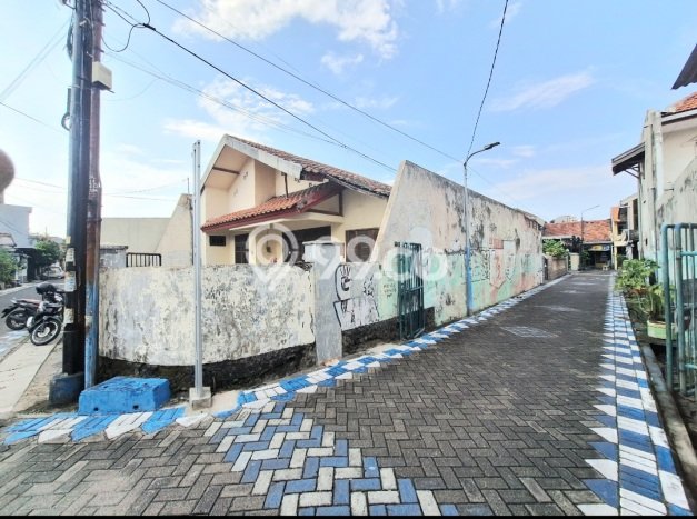 Rumah Strategis Minimalis Lb 200m2 di Jambangan, Surabaya Rumah Strategis Minimalis Lb 200m2 di Jambangan, Surabaya