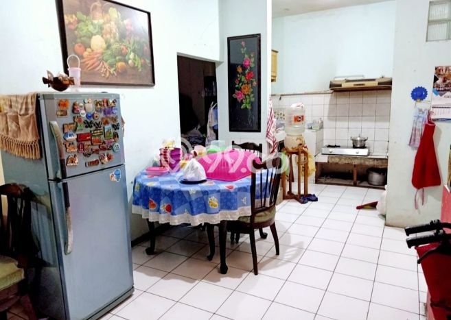 Dijual Rumah 5 Kamar Lokasi Strategis Bagus dan Strategis di Rungkut Dijual Rumah 5 Kamar Lokasi Strategis Bagus dan Strategis di Rungkut