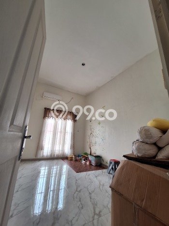 Rumah Luas Asri 3 KT Siap Huni di Karangpilang Surabaya Rumah Luas Asri 3 KT Siap Huni di Karangpilang Surabaya