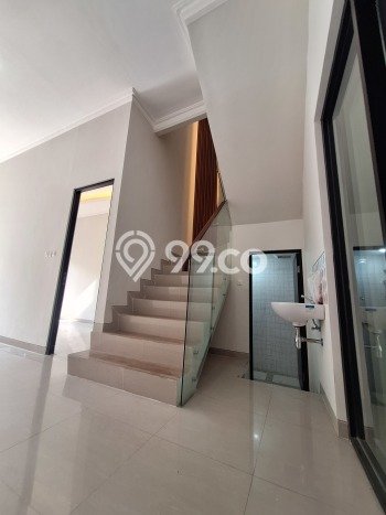 Jual Rumah Bagus Siap Huni LB 140m2 di Mulyorejo, Surabaya Jual Rumah Bagus Siap Huni LB 140m2 di Mulyorejo, Surabaya