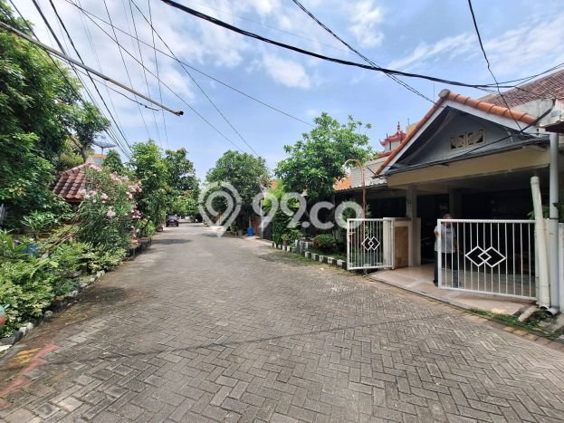 Rumah Modern Minimalis 4 Kamar Bisa Langsung Pindah di Rungkut Rumah Modern Minimalis 4 Kamar Bisa Langsung Pindah di Rungkut