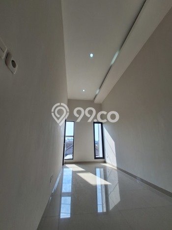 Jual Rumah Bagus Siap Huni LB 140m2 di Mulyorejo, Surabaya Jual Rumah Bagus Siap Huni LB 140m2 di Mulyorejo, Surabaya