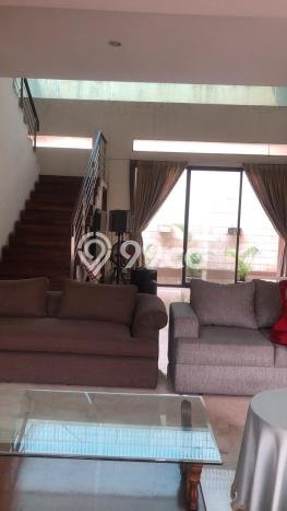 Disewakan! Rumah 5 Kamar Tidur &
4 Kamar Mandi di Pondok Indah, Jakarta Selatan Disewakan! Rumah 5 Kamar Tidur &
4 Kamar Mandi di Pondok Indah, Jakarta Selatan