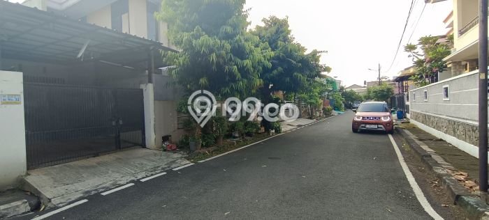 Rumah Elit Modern Tanpa Renovasi di Pondok Kelapa Jakarta Timur Rumah Elit Modern Tanpa Renovasi di Pondok Kelapa Jakarta Timur