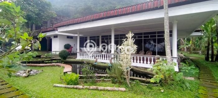 For Sale Vila Kawasan Pandaan, Ukuran 2400m2m², Area Nyaman For Sale Vila Kawasan Pandaan, Ukuran 2400m2m², Area Nyaman