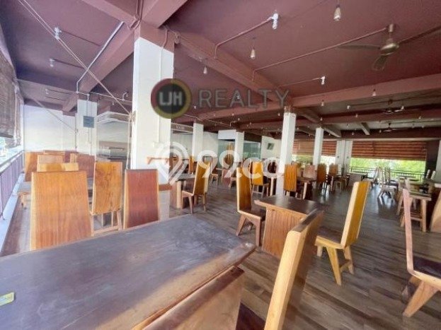 Ruko Dijual di Batam LT 300m2 & LB 860m2 Lokasi Terbaik! Ruko Dijual di Batam LT 300m2 & LB 860m2 Lokasi Terbaik!