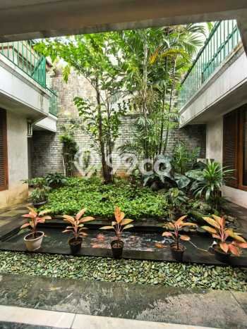 Rumah Elit Modern Siap Huni di Senopati Jakarta Selatan Rumah Elit Modern Siap Huni di Senopati Jakarta Selatan