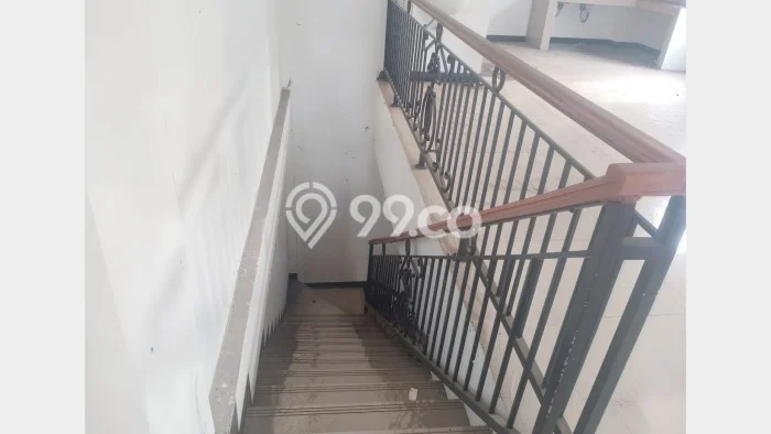 Lokasi Strategis! Dijual Ruko Bisnis di Ciracas, Jakarta Timur Kondisi Bagus Lokasi Strategis! Dijual Ruko Bisnis di Ciracas, Jakarta Timur Kondisi Bagus