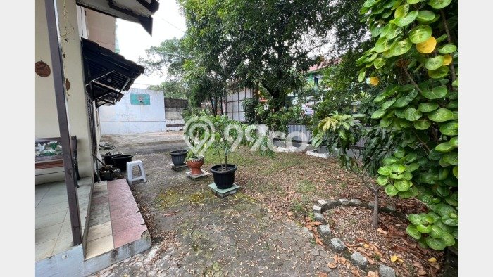 Rumah Elit LB 420m2 Siap Pakai Desain Elegan di Tomang, Jakarta Barat Rumah Elit LB 420m2 Siap Pakai Desain Elegan di Tomang, Jakarta Barat