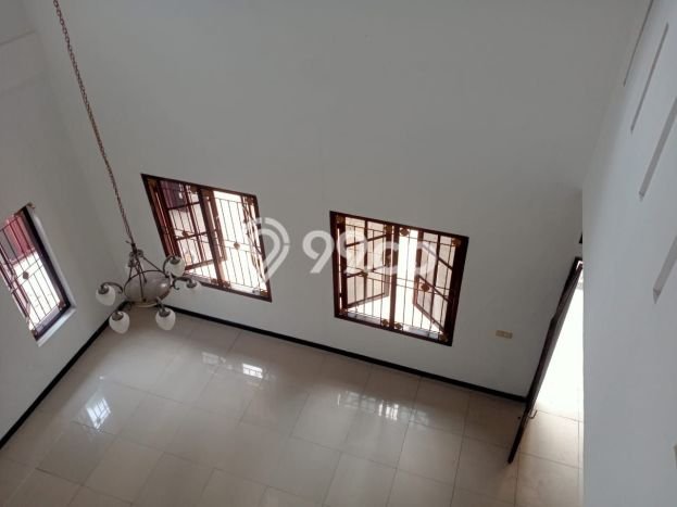 Lokasi strategis! Rumah siap pakai dikontrakkan di Cipayung LB 300m2 Lokasi strategis! Rumah siap pakai dikontrakkan di Cipayung LB 300m2