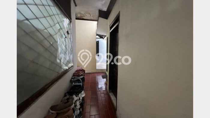 Rumah Elit LB 420m2 Siap Pakai Desain Elegan di Tomang, Jakarta Barat Rumah Elit LB 420m2 Siap Pakai Desain Elegan di Tomang, Jakarta Barat