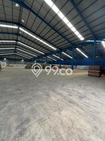 Gudang disewakan di Batujajar Bandung Barat dengan luas bangunan 2088m2 Gudang disewakan di Batujajar Bandung Barat dengan luas bangunan 2088m2