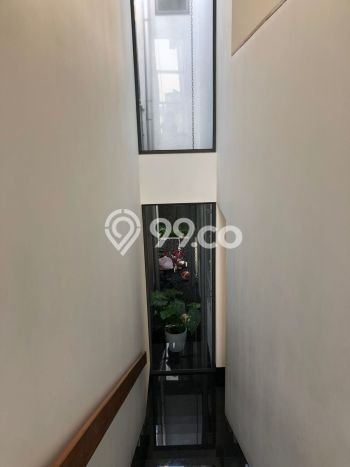 Rumah Elit Modern Tanpa Renovasi di Setra Duta Bandung Rumah Elit Modern Tanpa Renovasi di Setra Duta Bandung