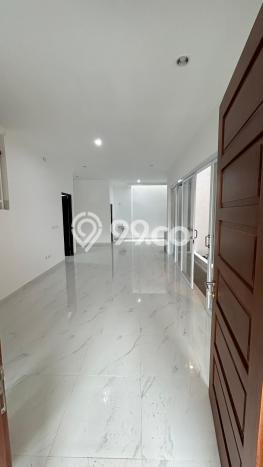 Rumah Kawasan Mekar Wangi, Luas 107m², Bangunan 170m² Rumah Kawasan Mekar Wangi, Luas 107m², Bangunan 170m²