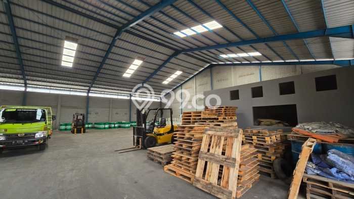 Gudang Bagus Dijual LB 1800m2 Lokasi Strategis Bandung Area Cocok untuk Bisnis Gudang Bagus Dijual LB 1800m2 Lokasi Strategis Bandung Area Cocok untuk Bisnis