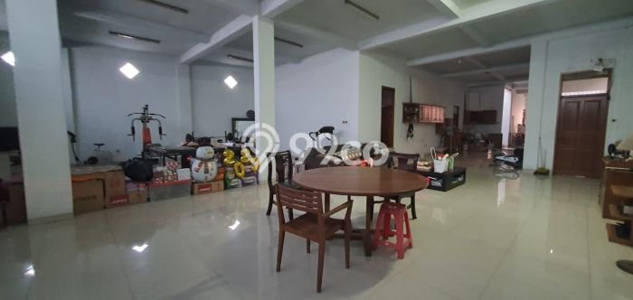 Ruko Dijual di Bandung LT 576m2 & LB 800m2 Lokasi Terbaik! Ruko Dijual di Bandung LT 576m2 & LB 800m2 Lokasi Terbaik!