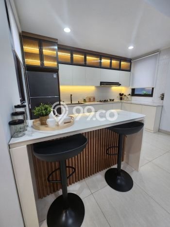 Rumah di Sukasari, Bandung, LT 194m2m² Bangunan 280m2m² Rumah di Sukasari, Bandung, LT 194m2m² Bangunan 280m2m²