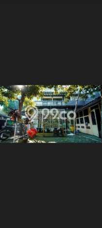 Ready to Use! Luxury House LT 300m2 Desain Elegan di Dago Ready to Use! Luxury House LT 300m2 Desain Elegan di Dago
