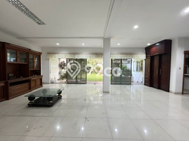 Disewakan! Rumah 4 Kamar Tidur &
3 Kamar Mandi di Pasteur, Bandung Disewakan! Rumah 4 Kamar Tidur &
3 Kamar Mandi di Pasteur, Bandung