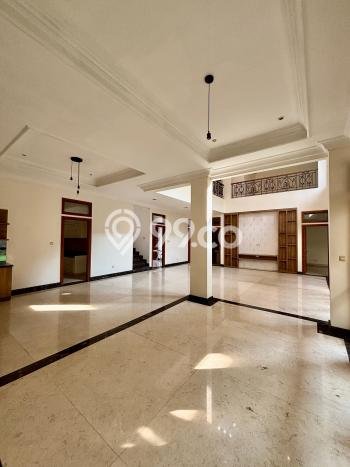 Hot Offer Hunian Mewah Ideal dan Luas di Setra Duta, Bandung Hot Offer Hunian Mewah Ideal dan Luas di Setra Duta, Bandung