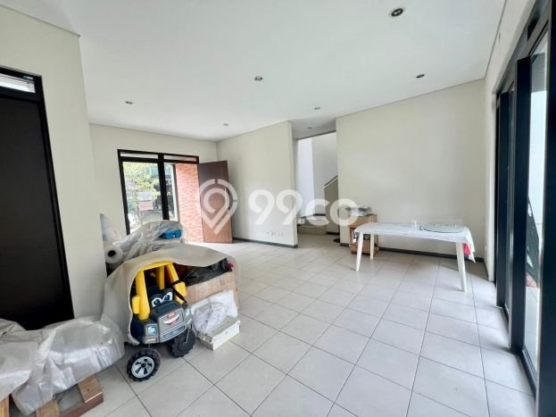 Rumah Luxury Modern Tanpa Renovasi di Kota Baru Parahyangan Bandung Rumah Luxury Modern Tanpa Renovasi di Kota Baru Parahyangan Bandung