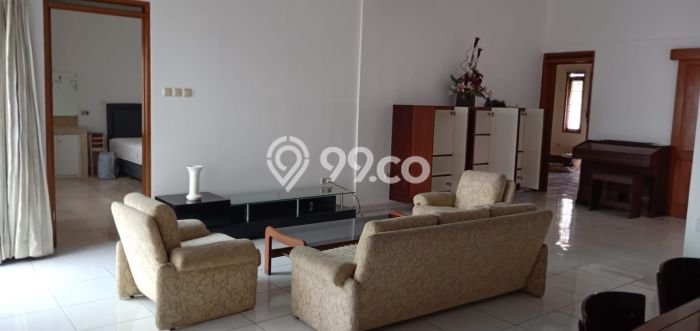 Rumah EXCLUSIVE di Sukasari, Bandung, LT 415m2m² Bangunan 275m2m² KESEMPATAN TERBATAS! Rumah EXCLUSIVE di Sukasari, Bandung, LT 415m2m² Bangunan 275m2m² KESEMPATAN TERBATAS!