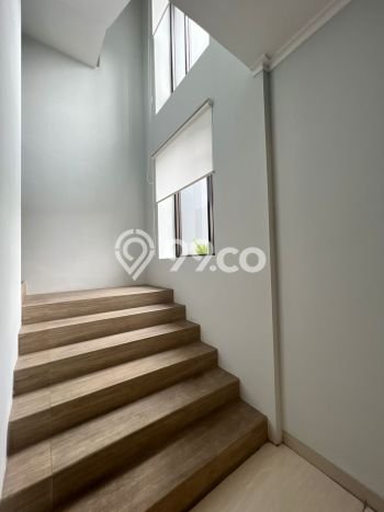 Rumah di Sukasari, Bandung, LT 194m2m² Bangunan 280m2m² Rumah di Sukasari, Bandung, LT 194m2m² Bangunan 280m2m²