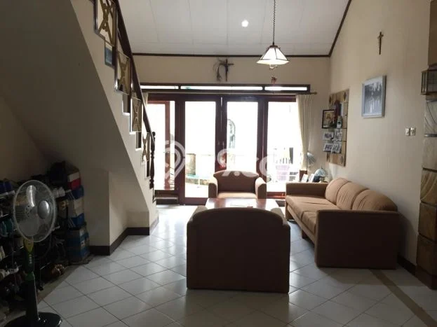 Rumah Modern 4 Kamar LT 200m2 di Cinere Rumah Modern 4 Kamar LT 200m2 di Cinere
