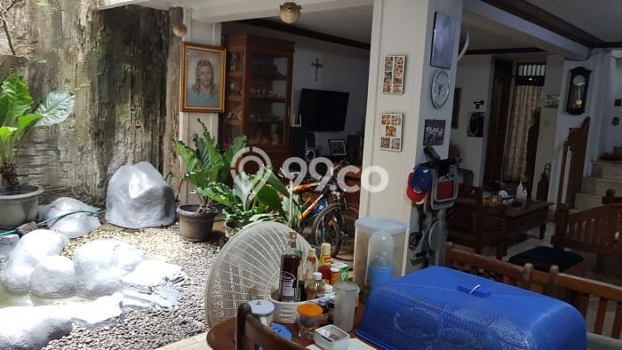 Rumah Mewah LB 225m2 Siap Huni Desain Elegan di Pondok Gede, Bekasi Rumah Mewah LB 225m2 Siap Huni Desain Elegan di Pondok Gede, Bekasi