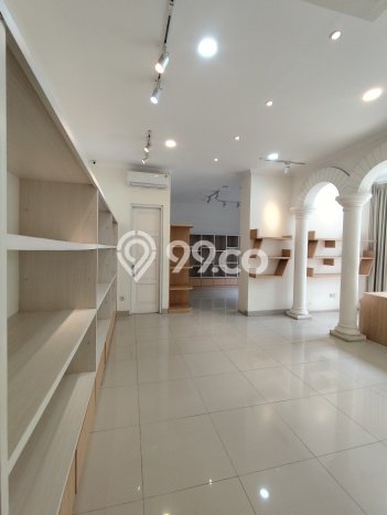 Disewakan! Rumah 3 Kamar Tidur &
4 Kamar Mandi di Gading Serpong, Tangerang Disewakan! Rumah 3 Kamar Tidur &
4 Kamar Mandi di Gading Serpong, Tangerang
