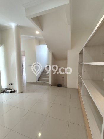 Disewakan! Rumah 3 Kamar Tidur &
4 Kamar Mandi di Gading Serpong, Tangerang Disewakan! Rumah 3 Kamar Tidur &
4 Kamar Mandi di Gading Serpong, Tangerang