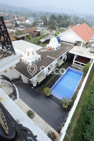 Rumah Idaman Modern! Rumah 2 Lantai di Lembang, Bandung Barat, Luas 700m2m² Bangunan 600m2m² Rumah Idaman Modern! Rumah 2 Lantai di Lembang, Bandung Barat, Luas 700m2m² Bangunan 600m2m²