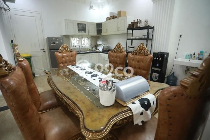Rumah Idaman Modern! Rumah 2 Lantai di Lembang, Bandung Barat, Luas 700m2m² Bangunan 600m2m² Rumah Idaman Modern! Rumah 2 Lantai di Lembang, Bandung Barat, Luas 700m2m² Bangunan 600m2m²