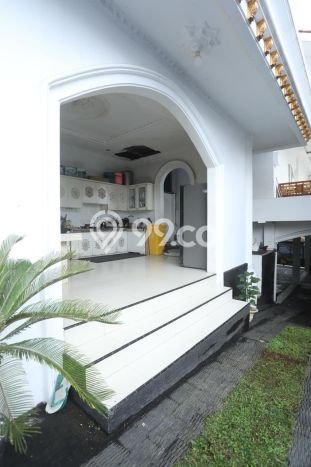 Rumah Idaman Modern! Rumah 2 Lantai di Lembang, Bandung Barat, Luas 700m2m² Bangunan 600m2m² Rumah Idaman Modern! Rumah 2 Lantai di Lembang, Bandung Barat, Luas 700m2m² Bangunan 600m2m²