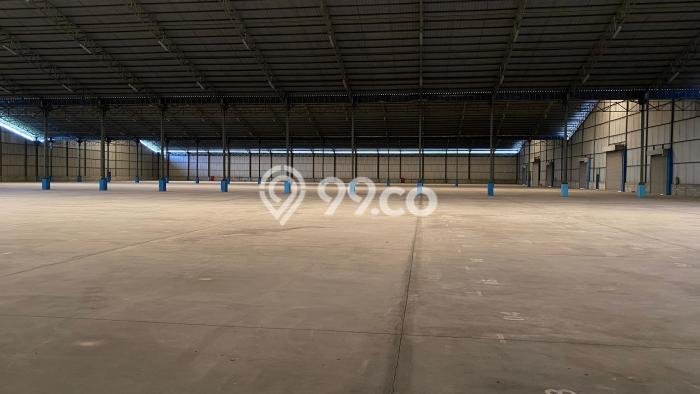 Unit Gudang Disewa Lokasi Karawang Barat, Karawang Spesifikasi Luas Bangunan 15000m2 Unit Gudang Disewa Lokasi Karawang Barat, Karawang Spesifikasi Luas Bangunan 15000m2