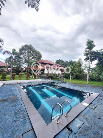 Vila Terawat di , Area 4270m2m², Posisi Strategis dengan jalan bagus Vila Terawat di , Area 4270m2m², Posisi Strategis dengan jalan bagus