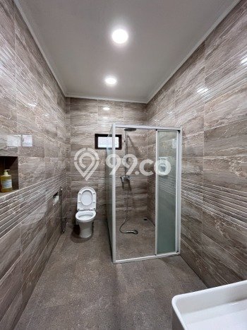 For Sale! Premium House LT 192m2 Desain Modern di Pasar Baru For Sale! Premium House LT 192m2 Desain Modern di Pasar Baru