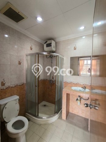 Disewakan! Rumah 2 Kamar Tidur &
2 Kamar Mandi di Lippo Karawaci, Tangerang Disewakan! Rumah 2 Kamar Tidur &
2 Kamar Mandi di Lippo Karawaci, Tangerang