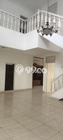 Bisa KPR! Rumah Strategis area Lippo Karawaci, LT 300m² Bangunan 250m² Bisa KPR! Rumah Strategis area Lippo Karawaci, LT 300m² Bangunan 250m²