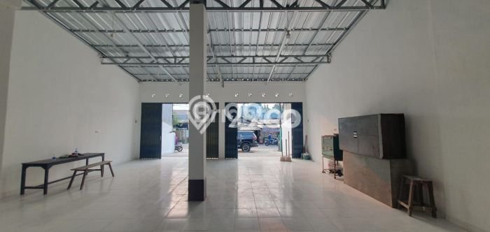 Unit Ruko Dijual di Karawaci Tangerang Luas Tanah 153m2, Luas Bangunan 103m2 Unit Ruko Dijual di Karawaci Tangerang Luas Tanah 153m2, Luas Bangunan 103m2